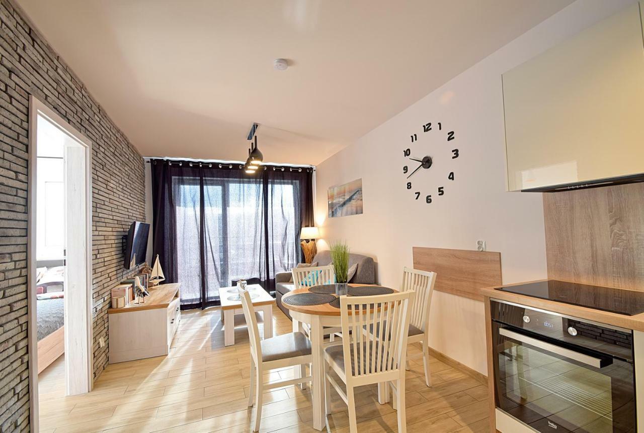 Apartament Oliwka Z Prywatnym Miejscem Postojowym Kołobrzeg Exterior foto